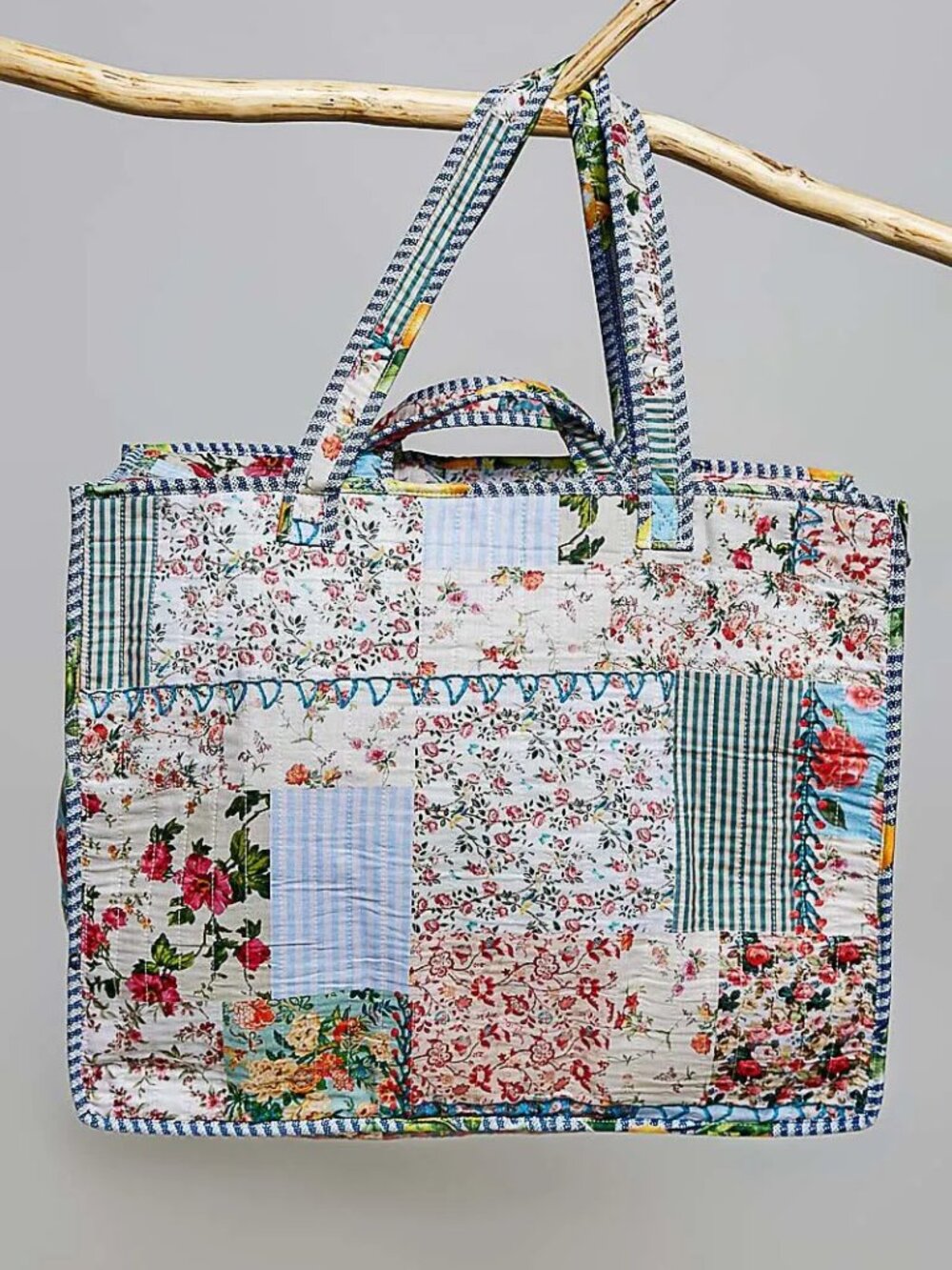 POL Cottage Bloom Quilted Patchwork Carryall Tote 🌸